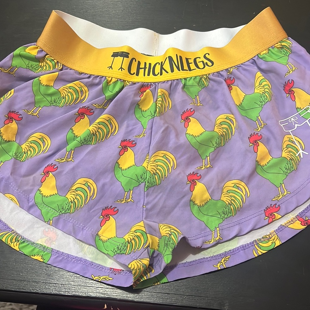 ChickNLegs Women Small Running shorts